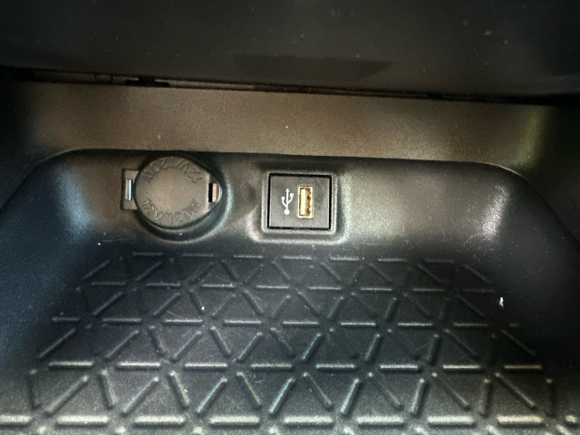 Certified 2025 Toyota RAV4 LE AWD/4WD image 41