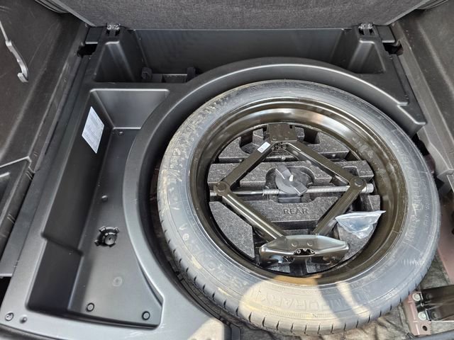 Used 2019 Chevrolet Blazer LT image 12