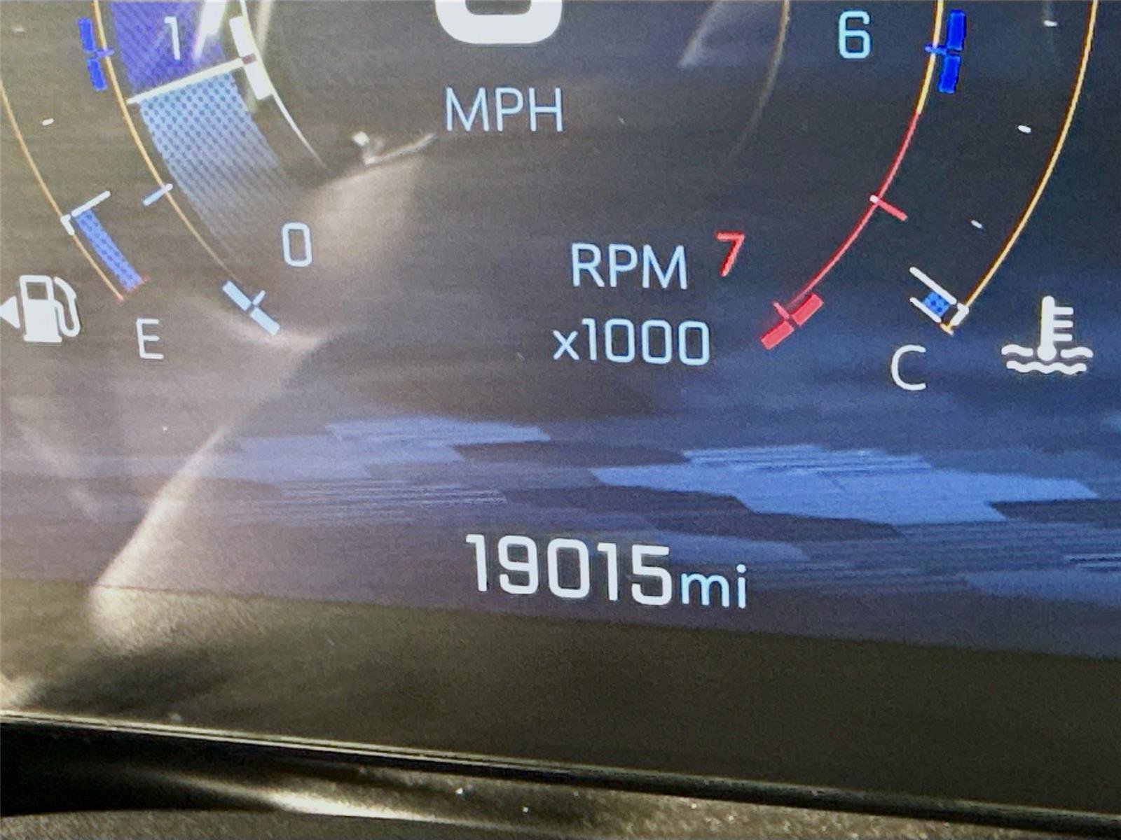 Used 2025 Chevrolet Equinox LT w/ Safety and Technology Package image 2