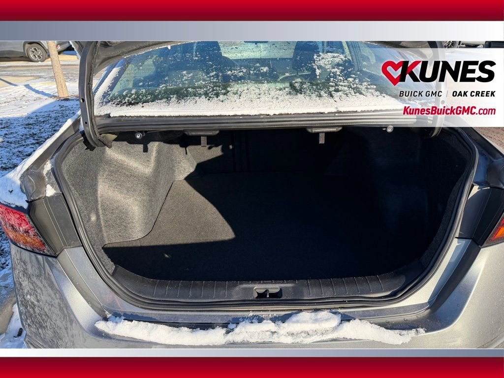 Used 2024 Nissan Altima 2.5 SV image 6