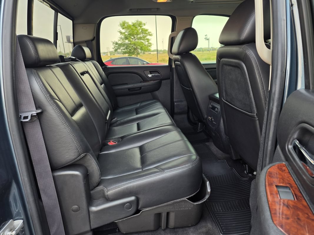 Used 2011 Chevrolet Silverado 3500 LTZ w/ LTZ Plus Package AWD/4WD image 18