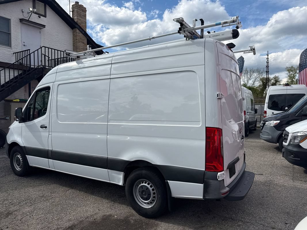 Used 2021 Mercedes-Benz Sprinter 2500 w/ Driver Convenience Package image 4