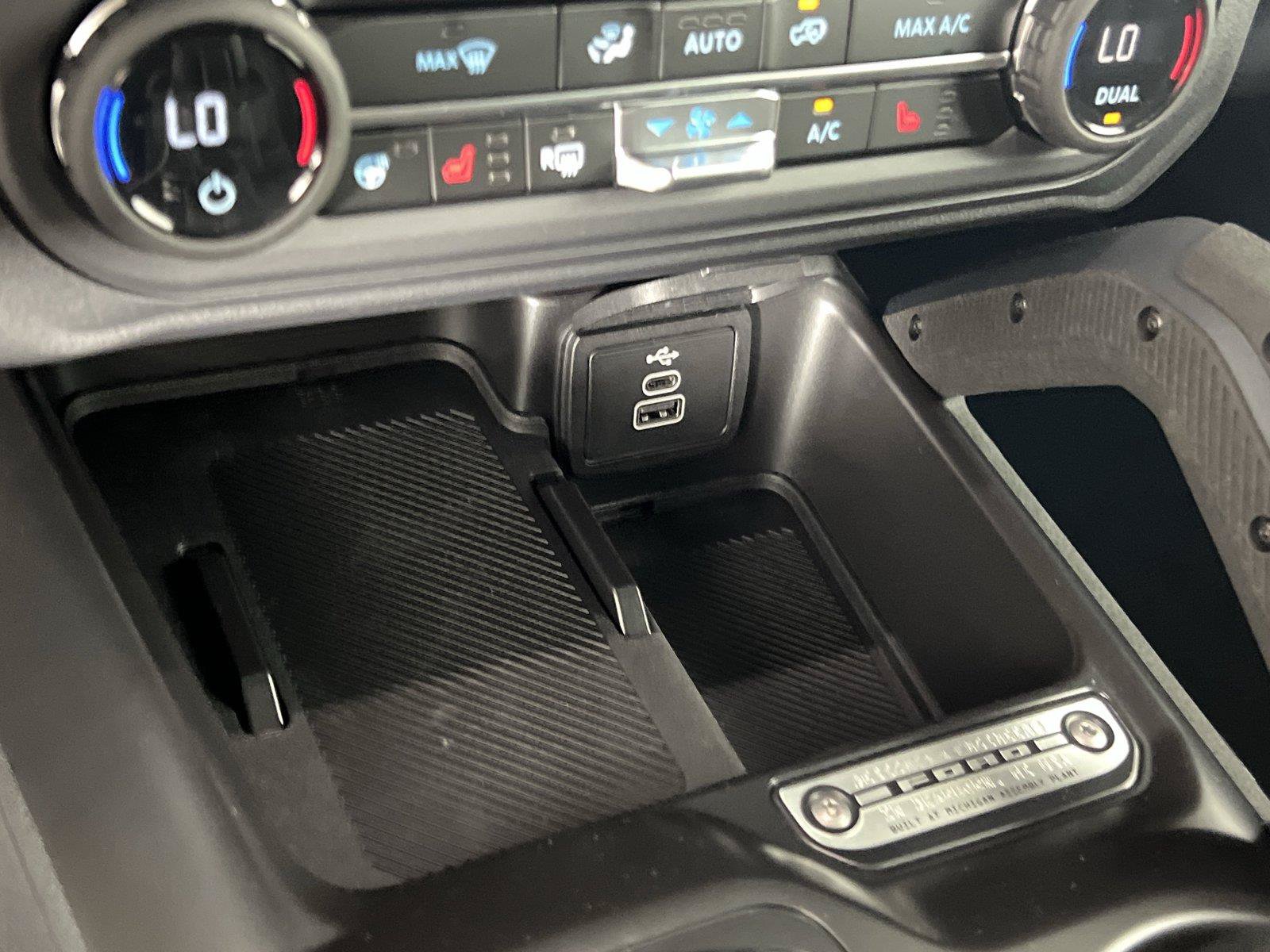 New 2026 Ford Bronco Outer Banks w/ Sasquatch Package AWD/4WD image 23