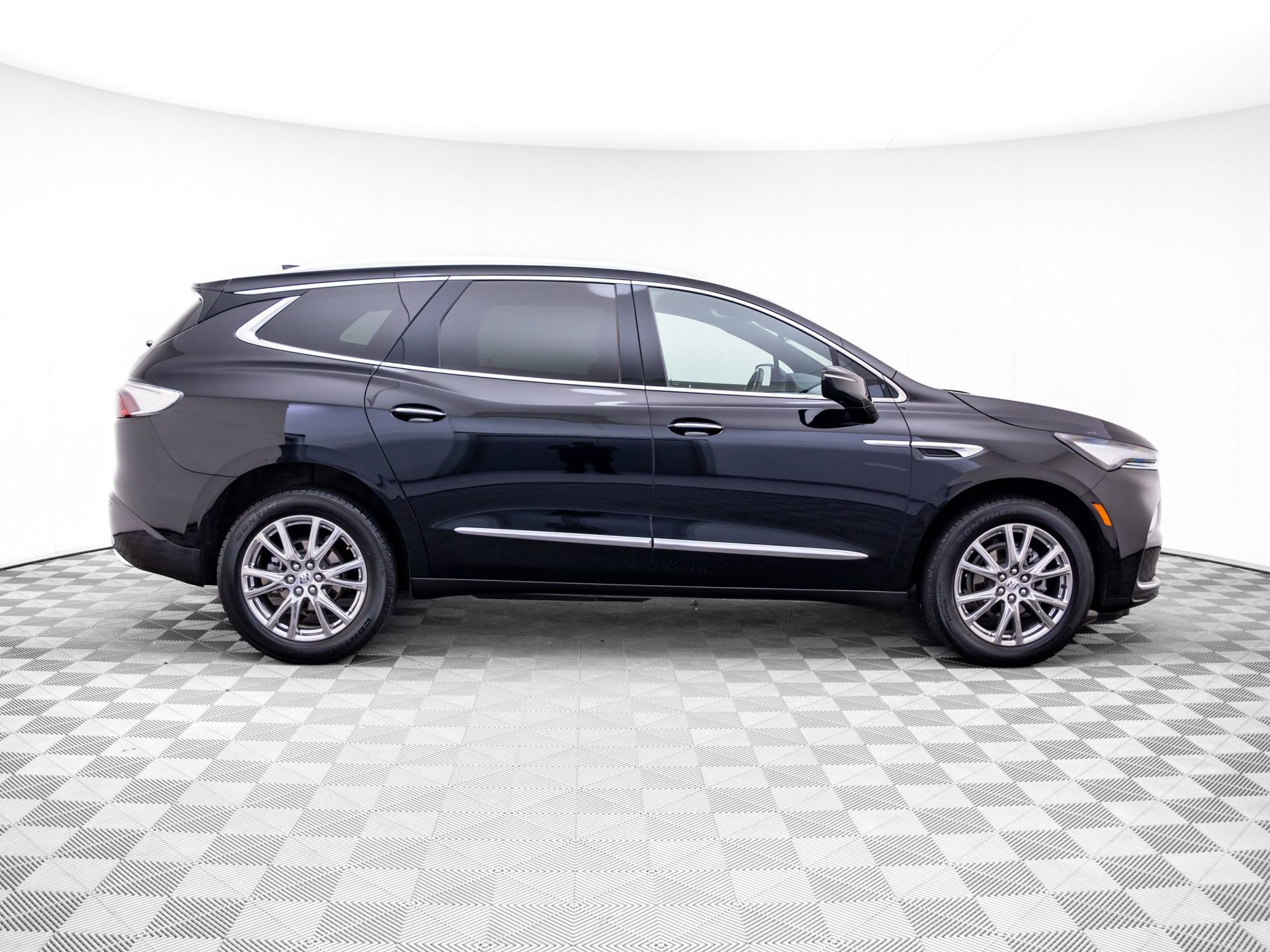 Used 2023 Buick Enclave Premium w/ Experience Buick Package image 7