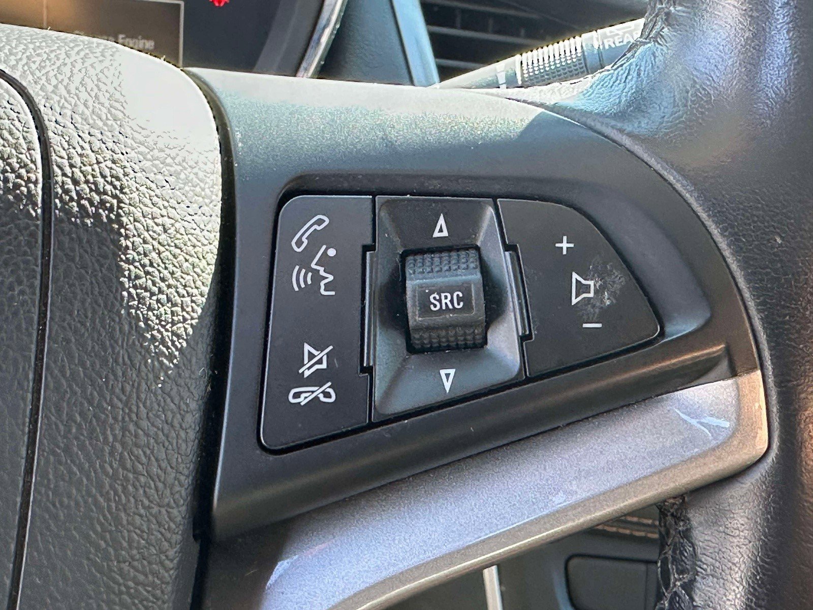 Certified 2022 Chevrolet Trax LT w/ LT Convenience Package image 22