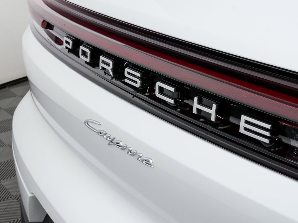 New 2026 Porsche Cayenne image 38