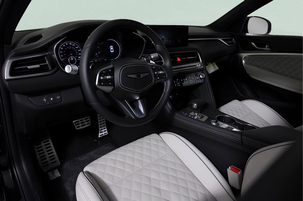 Used 2025 Genesis G70 3.3T Advanced w/ Sport Prestige Package image 39