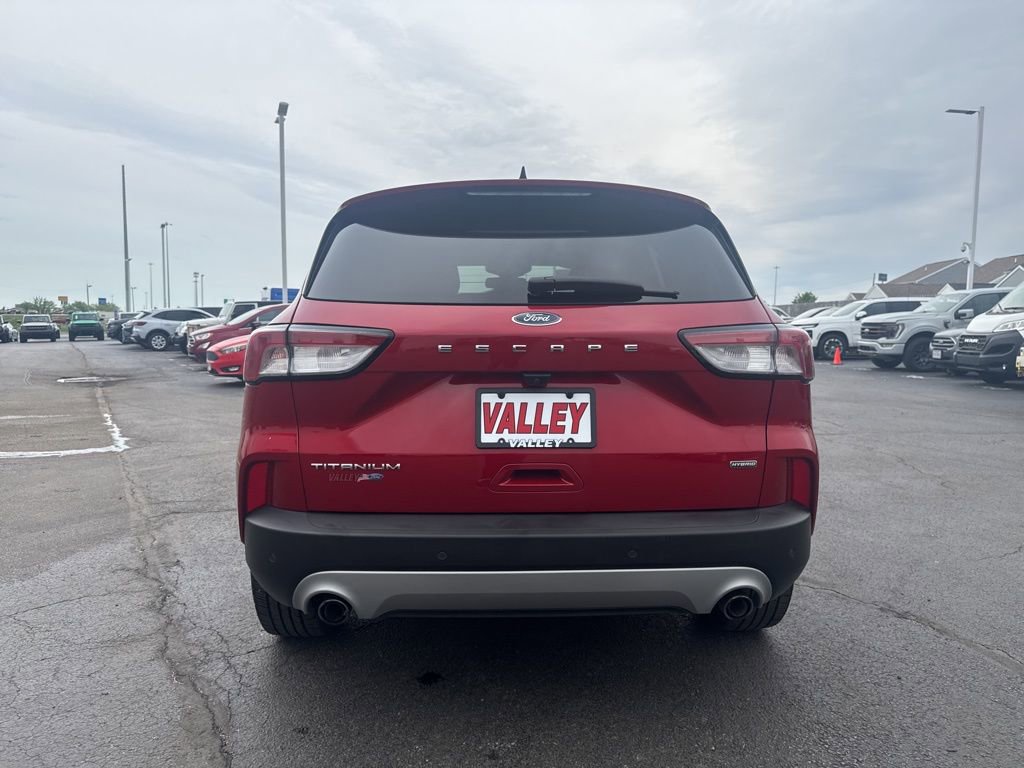 Used 2020 Ford Escape Titanium w/ Titanium Premium Package 2.0 FWD image 11