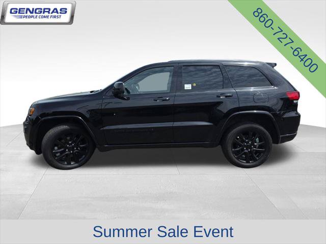 Certified 2022 Jeep Grand Cherokee Laredo X AWD/4WD image 5
