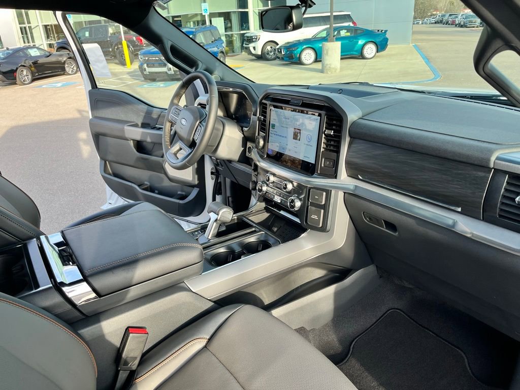 New 2026 Ford F150 Lariat w/ Equipment Group 502A High image 8