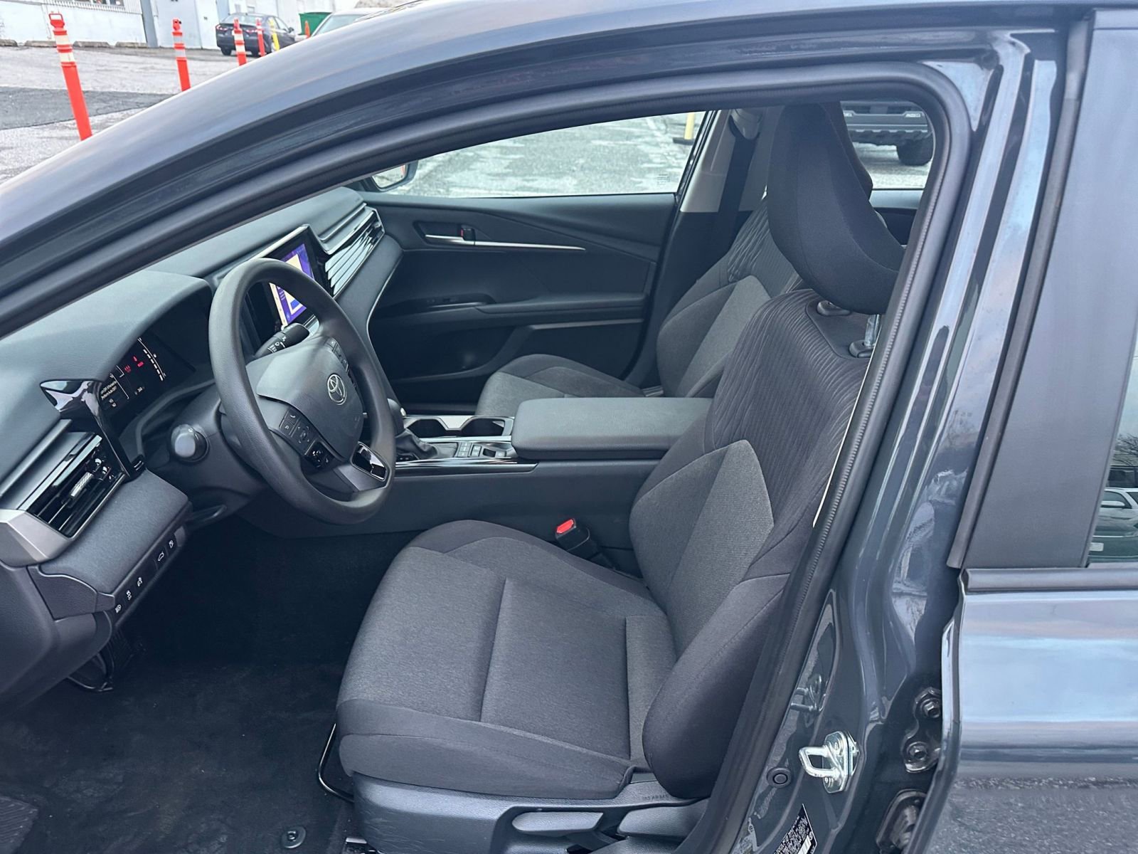 Used 2025 Toyota Camry LE image 25