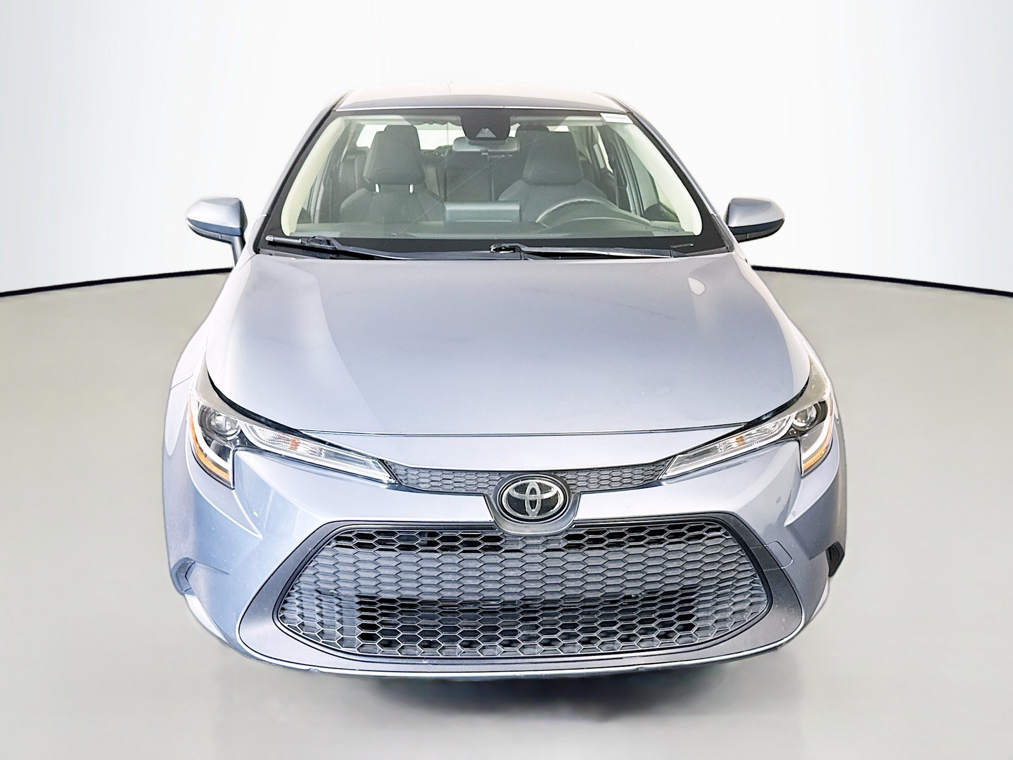 Used 2022 Toyota Corolla LE FWD image 2