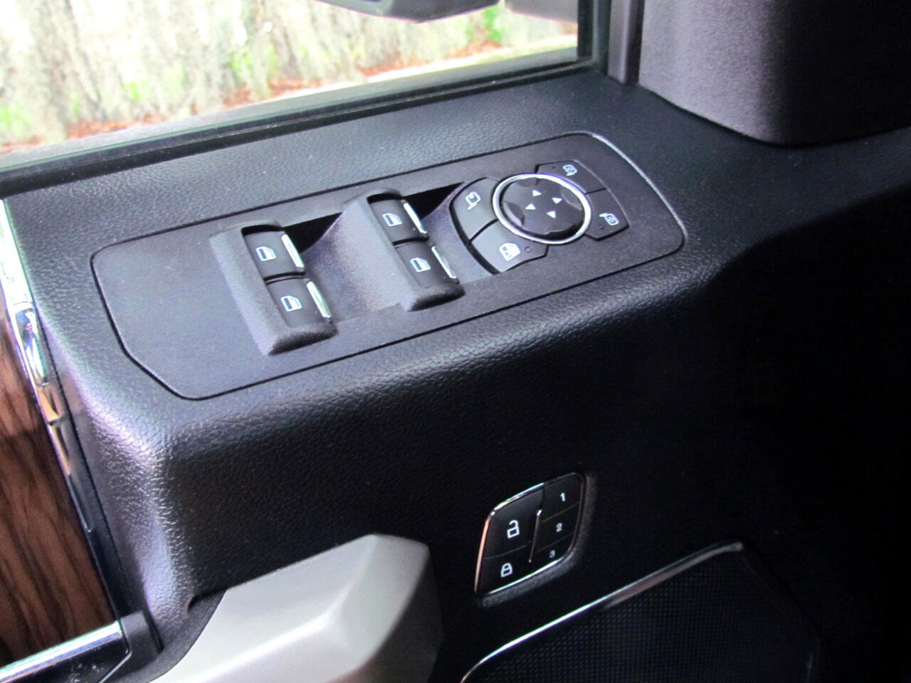 Used 2018 Ford F150 Lariat w/ Trailer Tow Package image 26