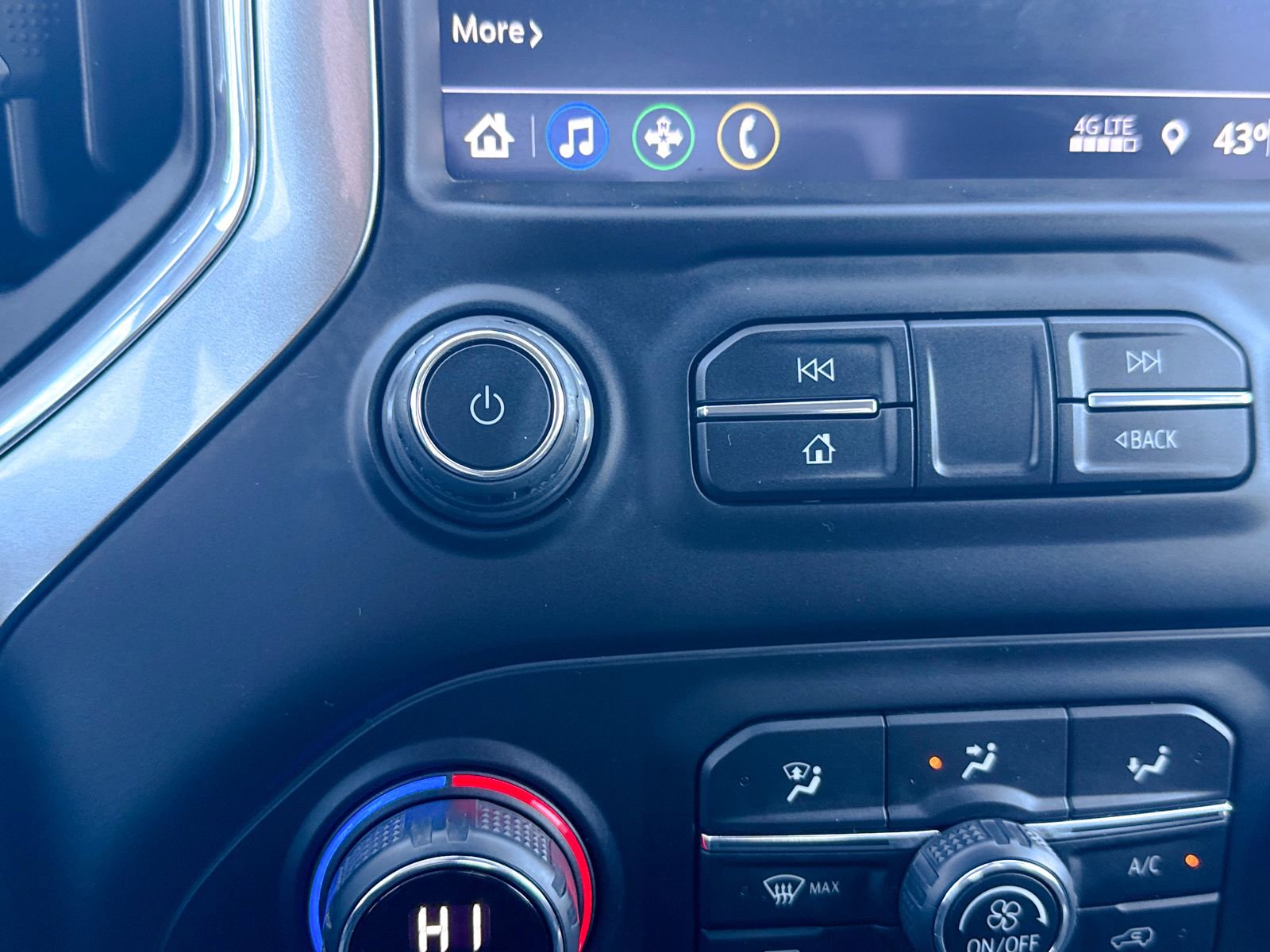 Certified 2020 Chevrolet Silverado 1500 LT w/ All-Star Edition image 30