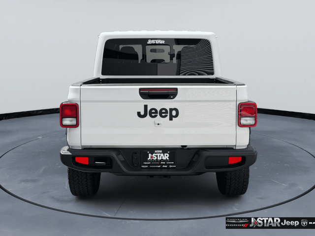 Used 2025 Jeep Gladiator Sport AWD/4WD image 6