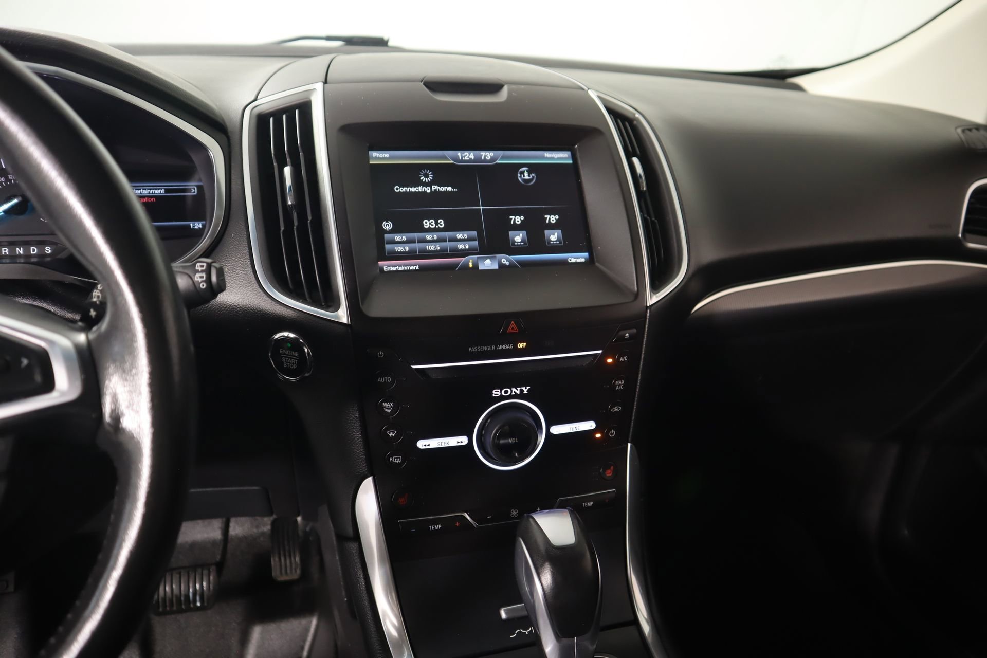 Used 2015 Ford Edge Titanium w/ Technology Package image 5