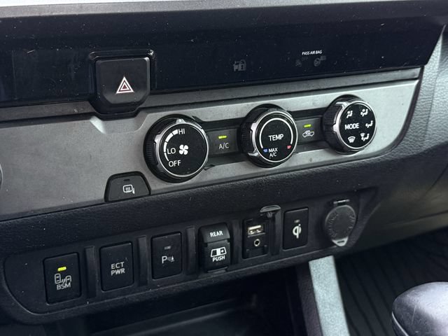 Used 2018 Toyota Tacoma TRD Sport w/ Technology Package RWD image 19