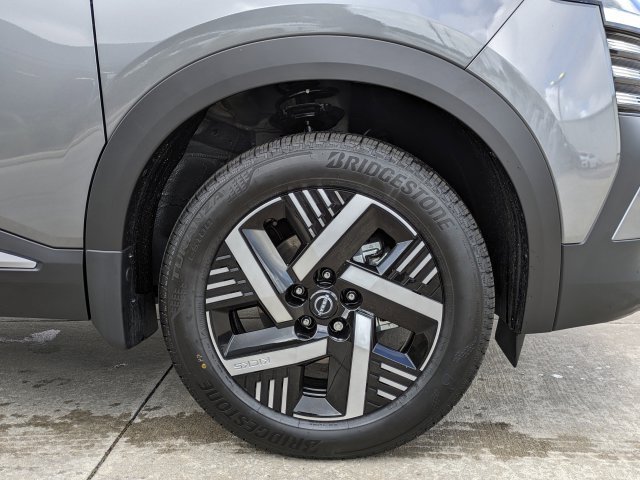 New 2027 Nissan Kicks SV FWD image 11