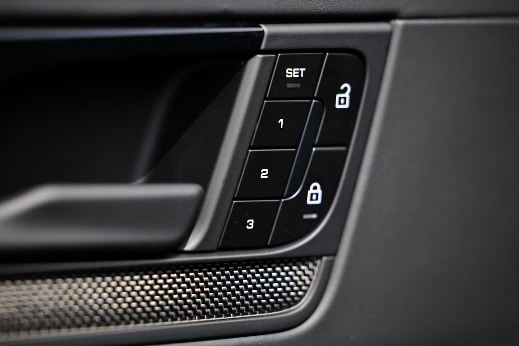 New 2025 Porsche Cayenne GTS image 19