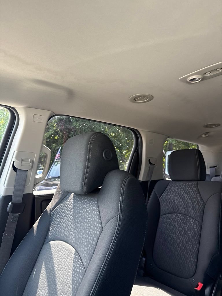Used 2015 GMC Acadia SLE FWD image 22