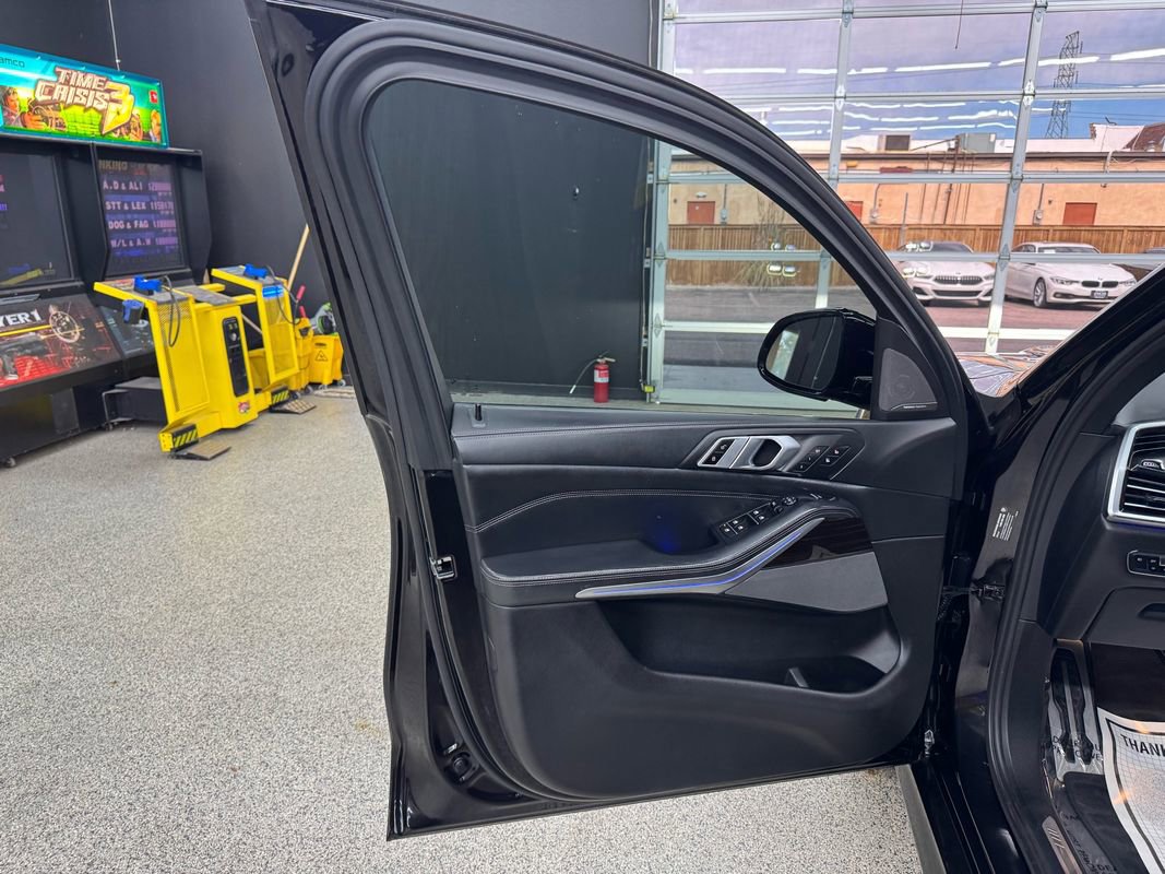 Used 2019 BMW X5 xDrive50i w/ M Sport Package image 9