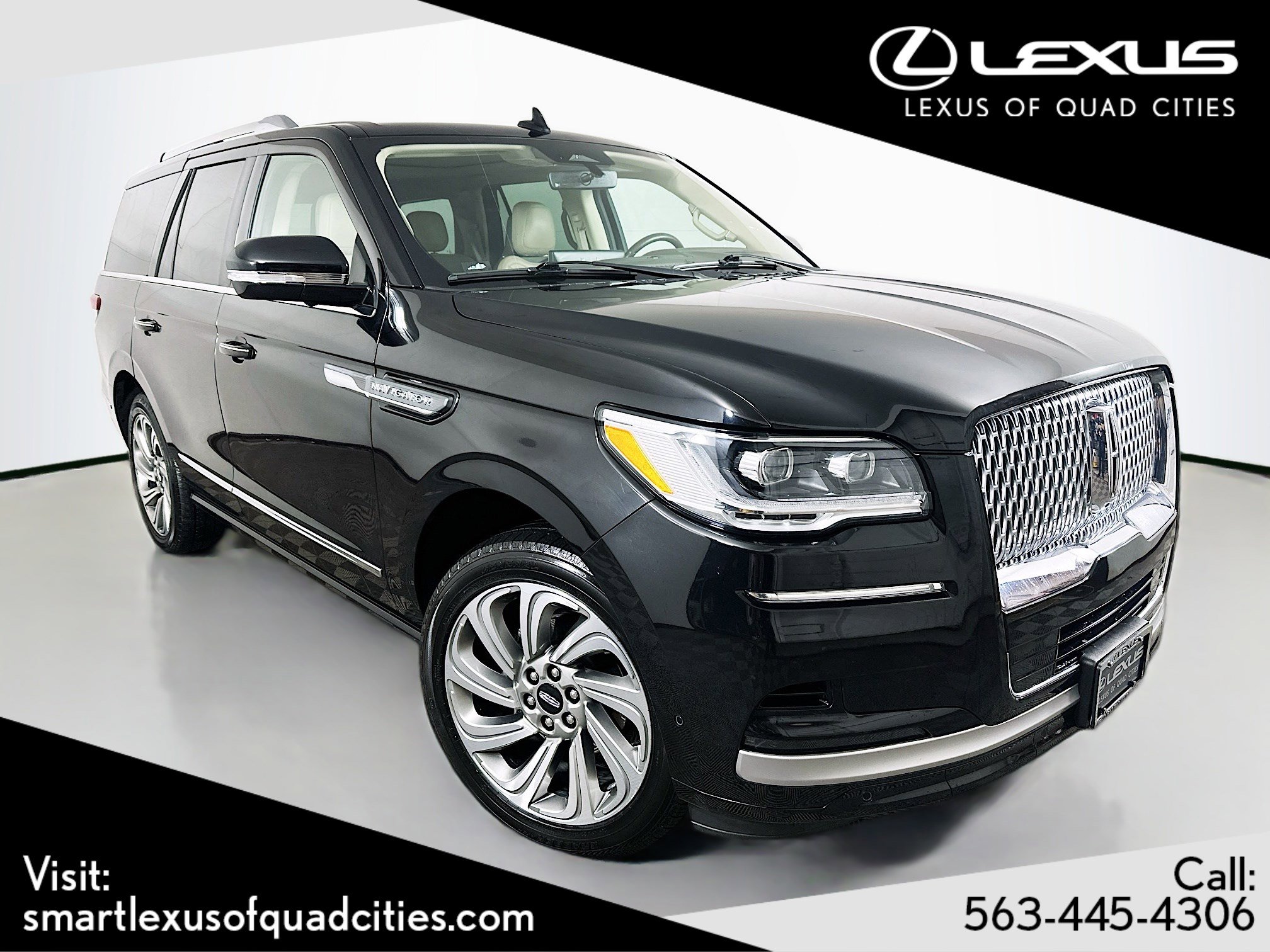 Used 2022 Lincoln Navigator Reserve image 1
