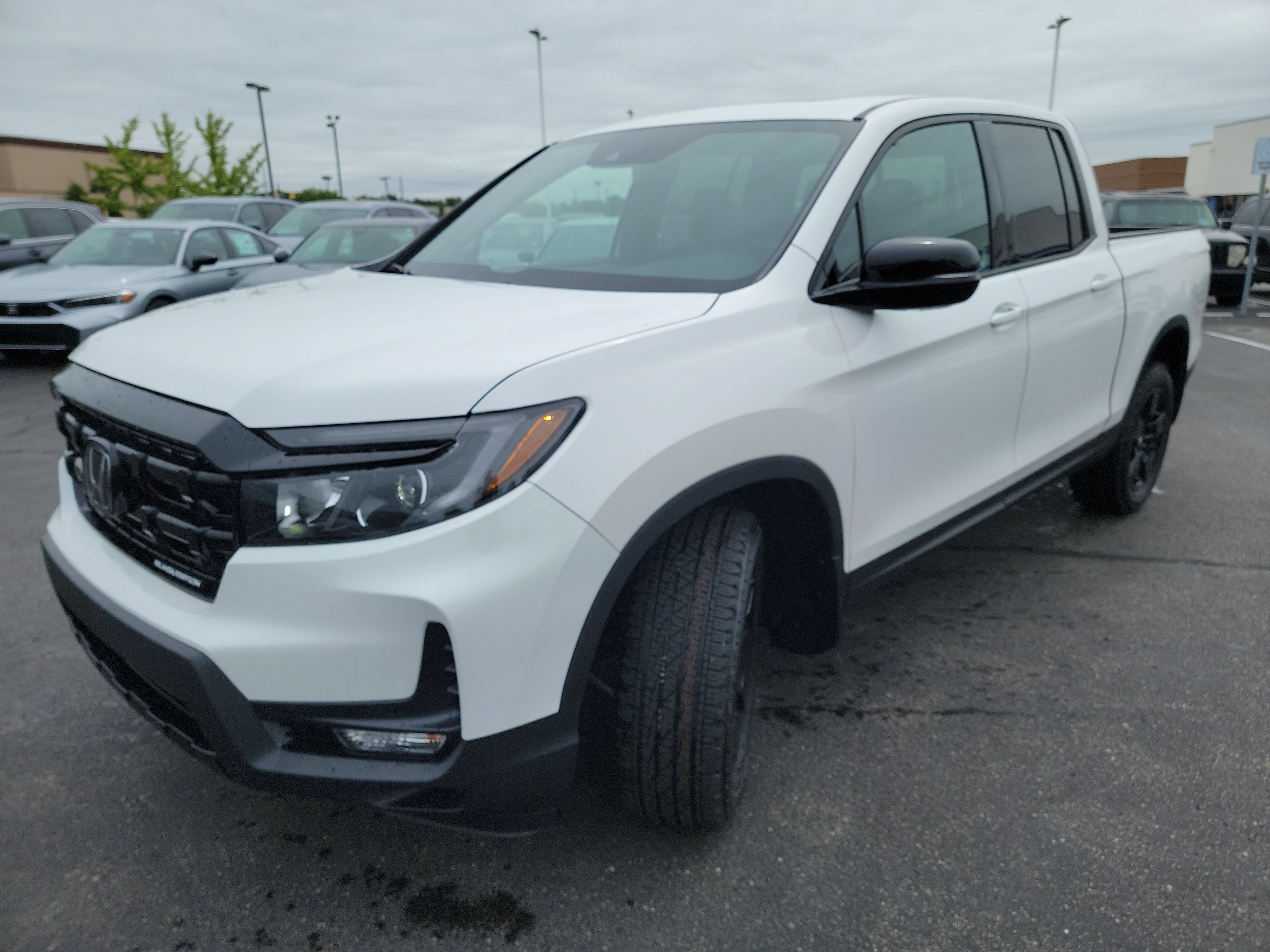 New 2026 Honda Ridgeline Black Edition image 3