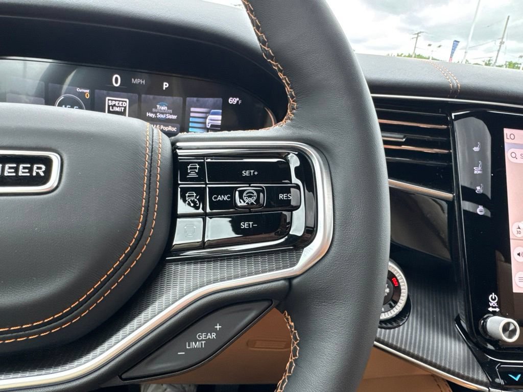 New 2026 Jeep Grand Wagoneer Summit AWD/4WD image 19