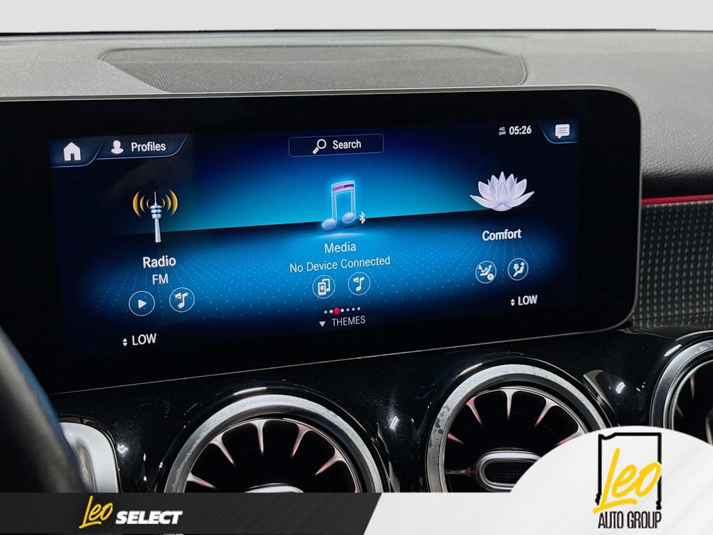 Used 2021 Mercedes-Benz GLB 250 4MATIC w/ Premium Package image 17