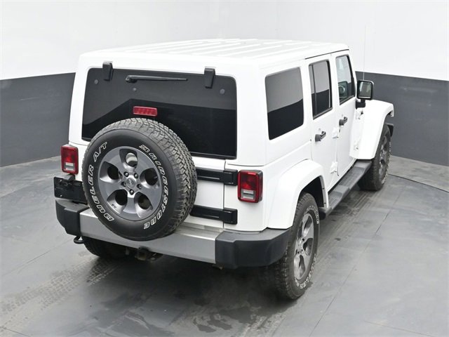Used 2017 Jeep Wrangler Unlimited Sahara w/ Connectivity Group image 31