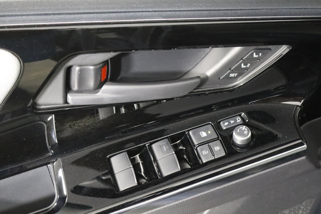 Used 2023 Subaru Solterra AWD image 22