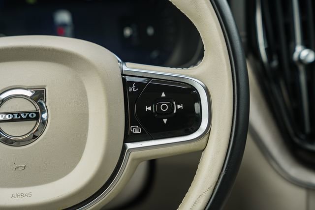 Certified 2023 Volvo XC60 B5 Ultimate w/ Climate Package AWD/4WD image 27