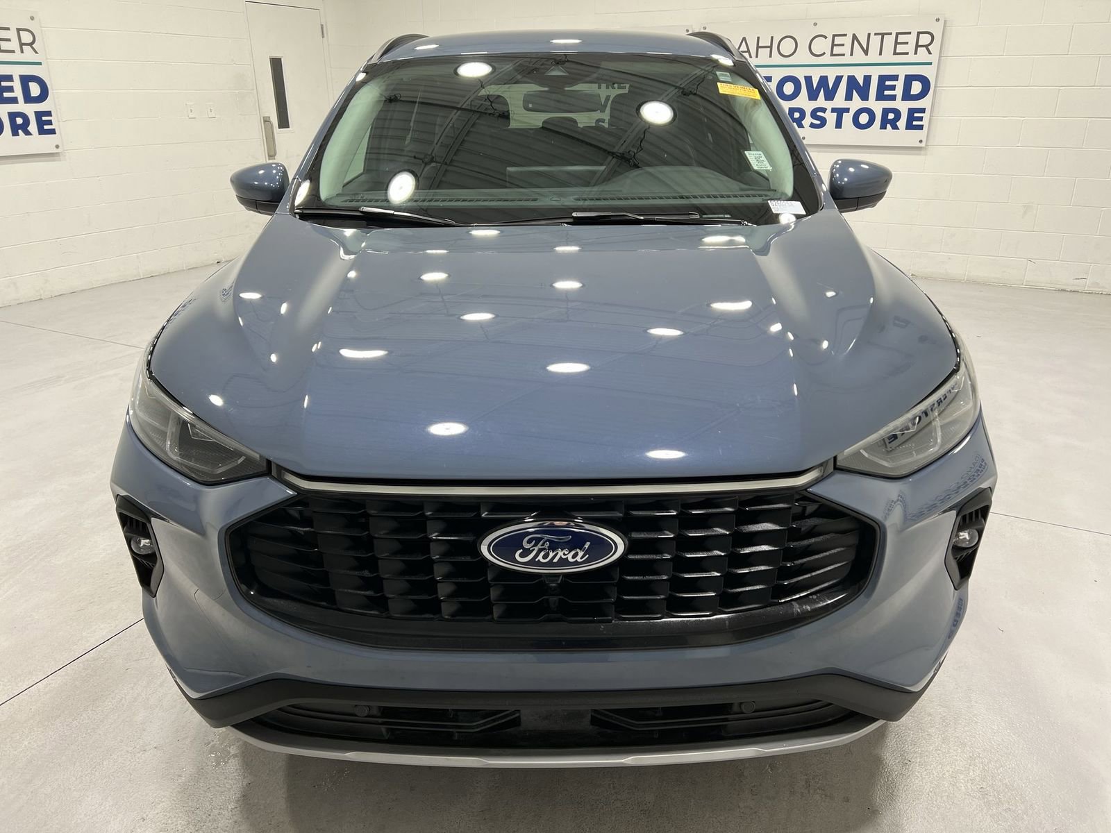 Used 2024 Ford Escape Platinum image 3