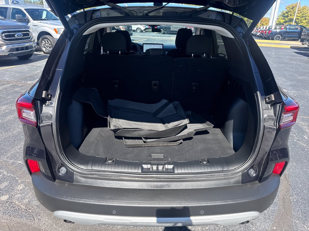 Used 2023 Ford Escape Active w/ Tech Pack #1 AWD/4WD image 14