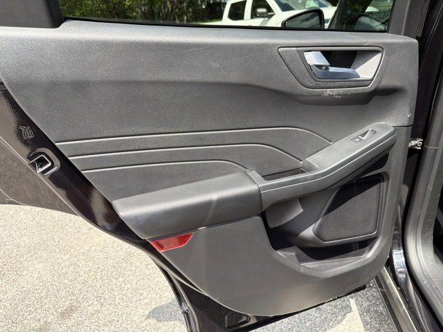 Used 2025 Ford Escape ST-Line AWD/4WD image 14