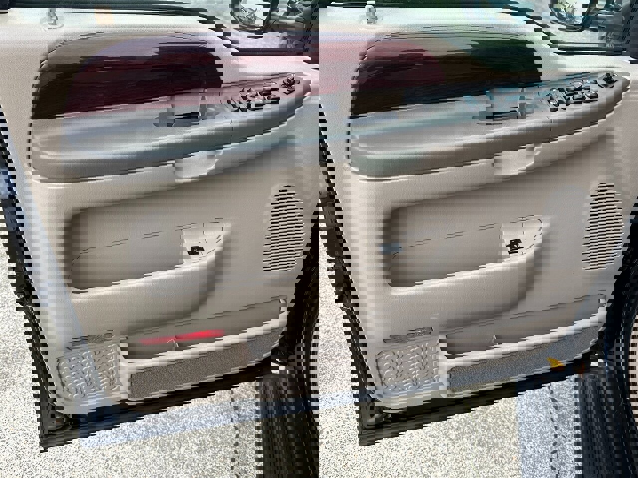 Used 2003 Ford Excursion Limited image 12