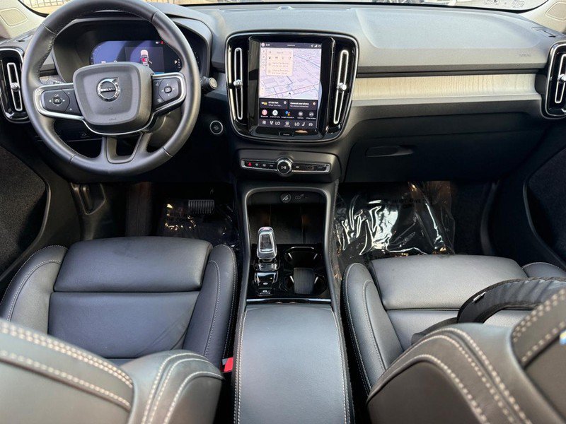 Used 2026 Volvo XC40 B5 Plus AWD/4WD image 11