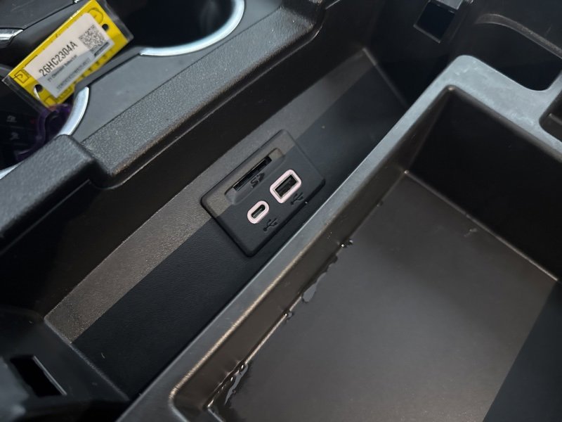 Used 2021 Chevrolet Suburban RST w/ Luxury Package image 37