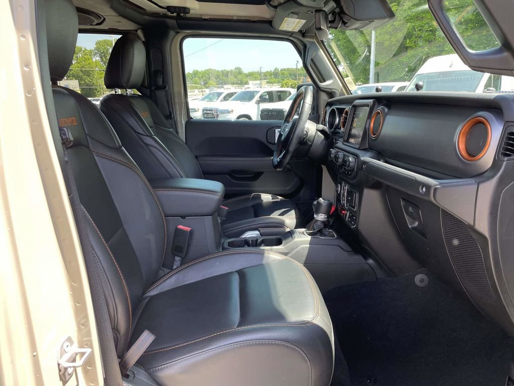 Certified 2020 Jeep Gladiator Mojave AWD/4WD image 16