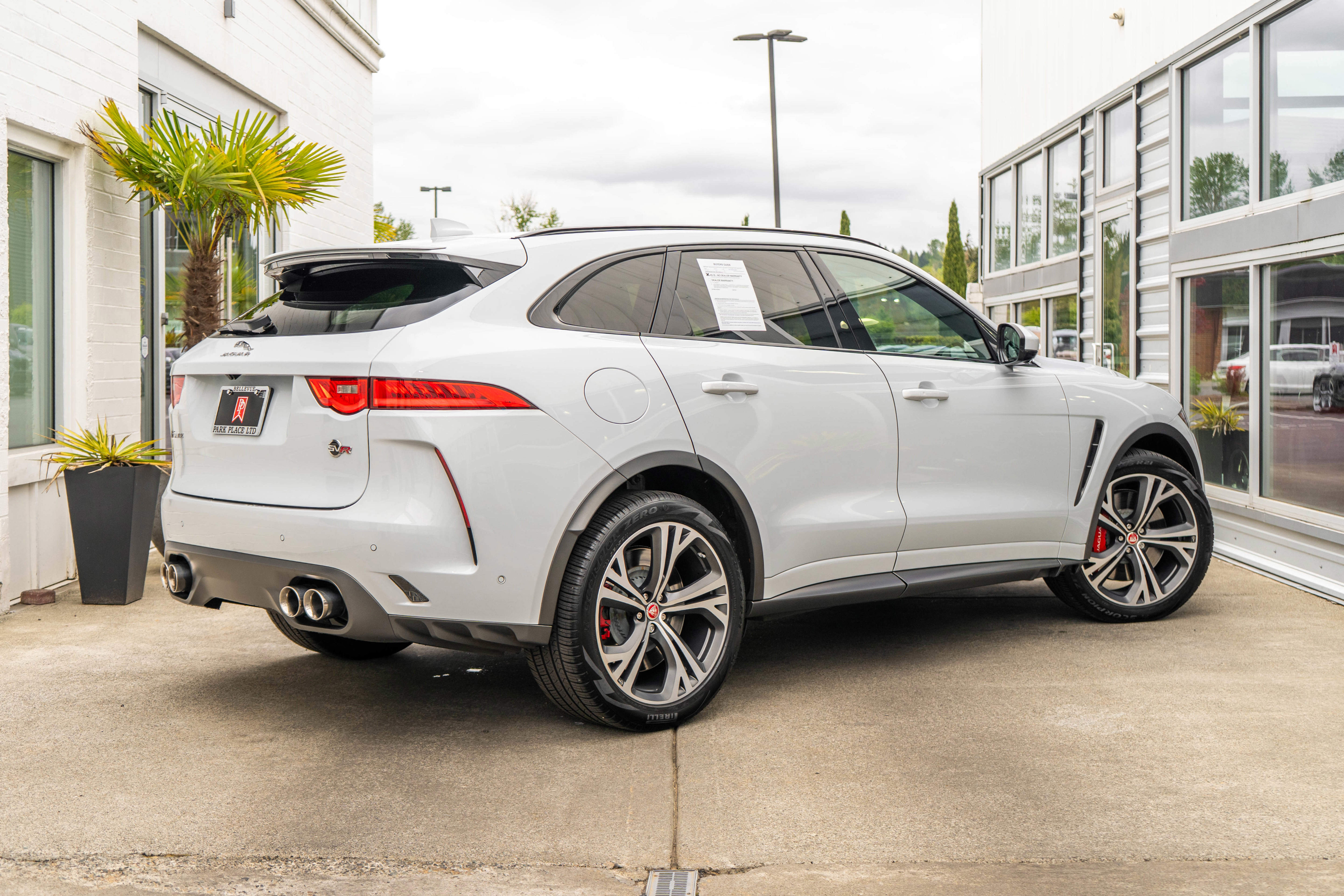 Used 2019 Jaguar F-PACE SVR AWD/4WD image 7