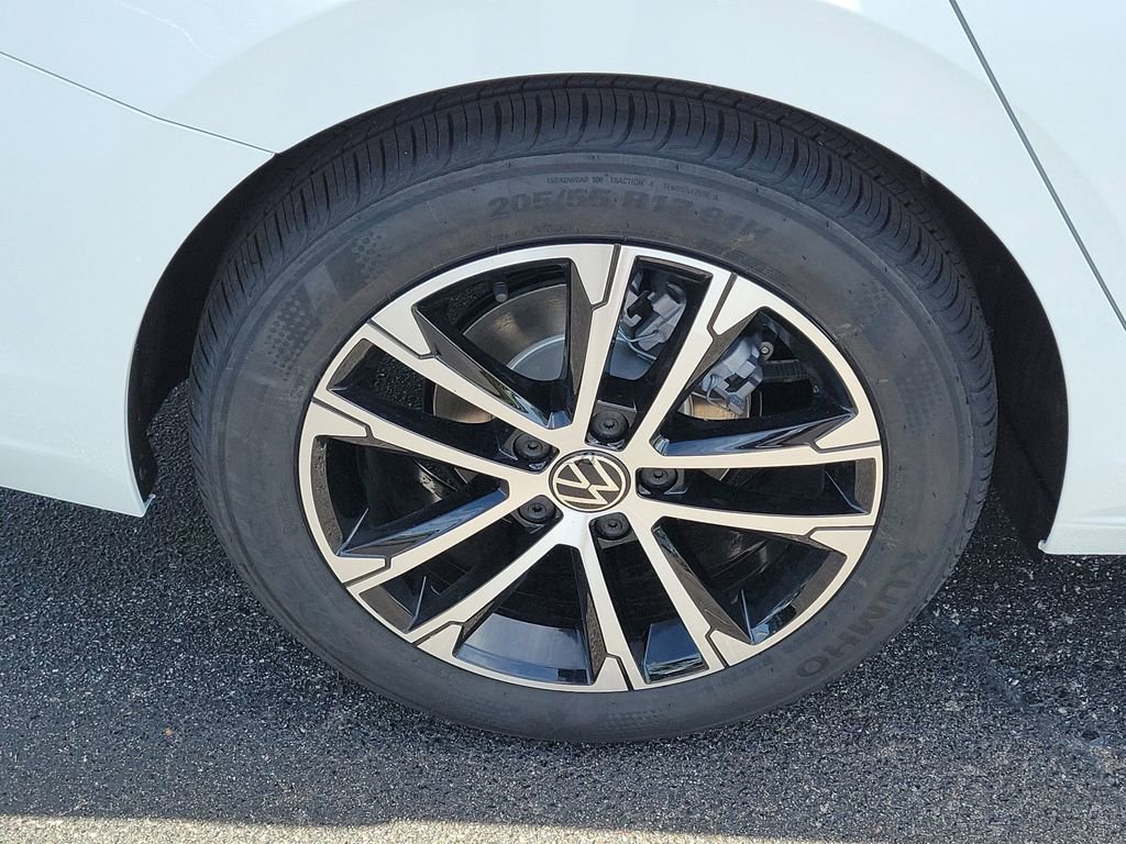 New 2026 Volkswagen Jetta Sport FWD image 5