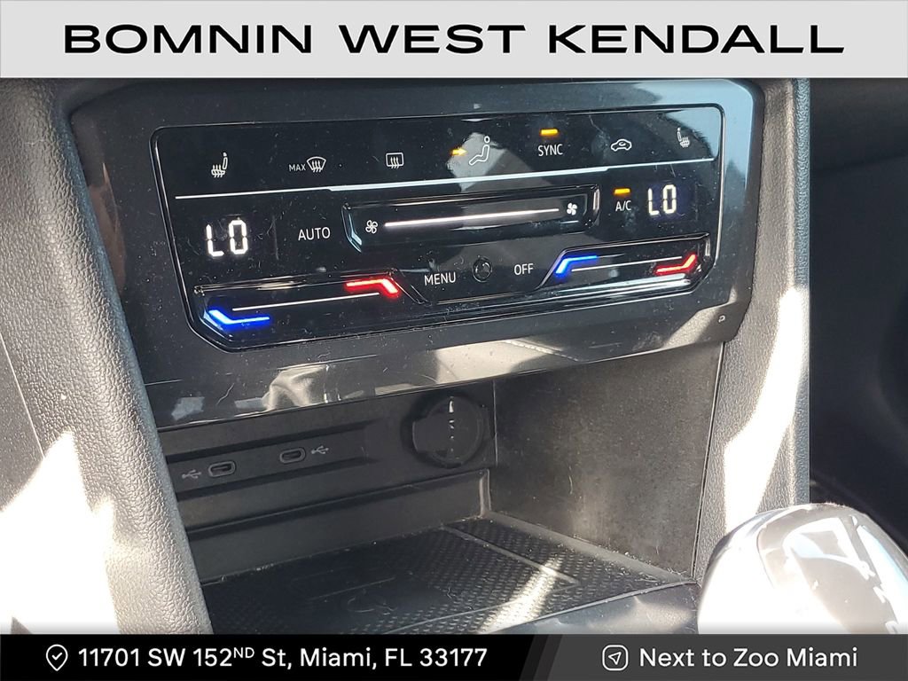 Used 2022 Volkswagen Tiguan SE R-Line image 24