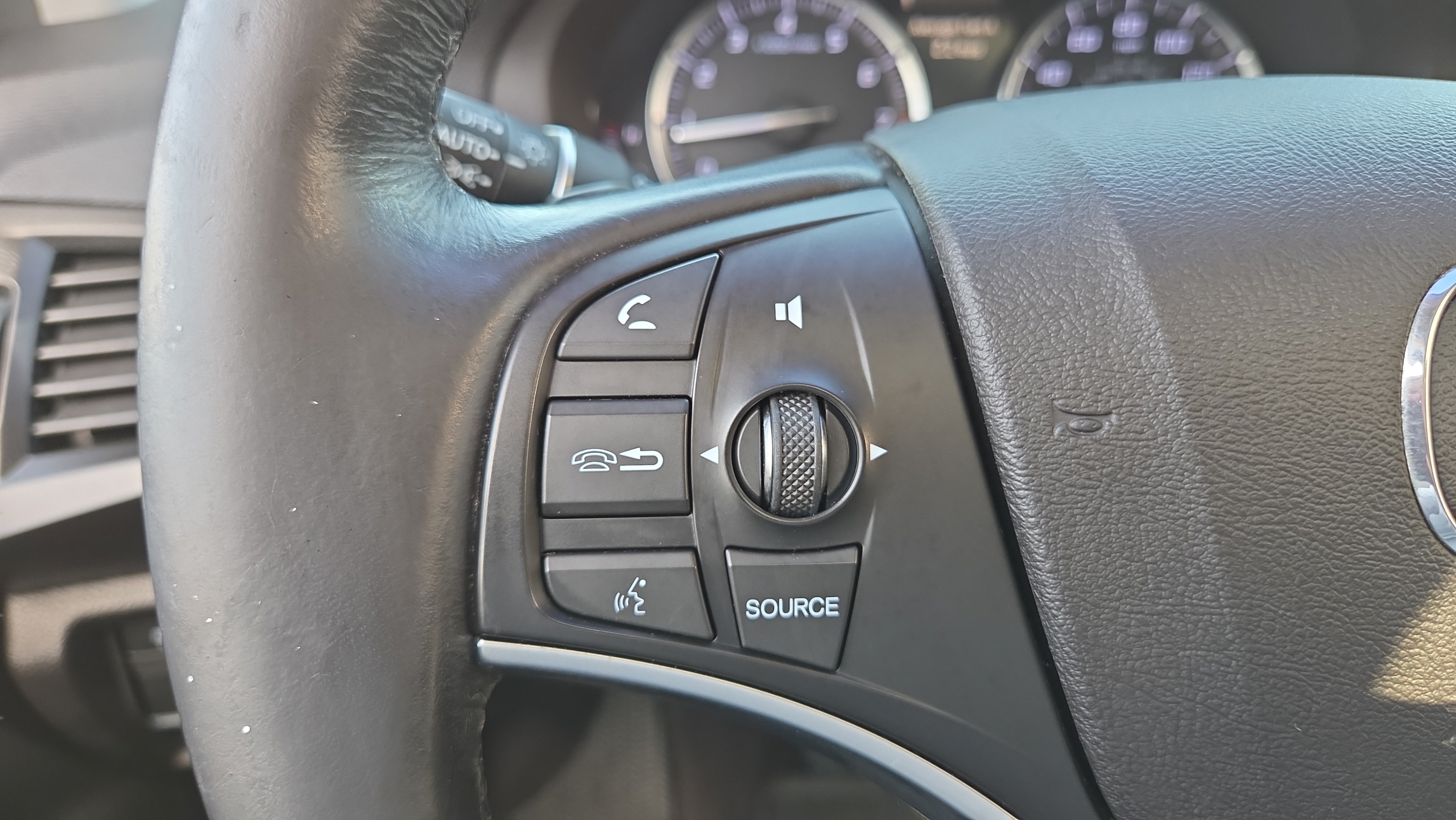 Used 2018 Acura MDX SH-AWD image 22