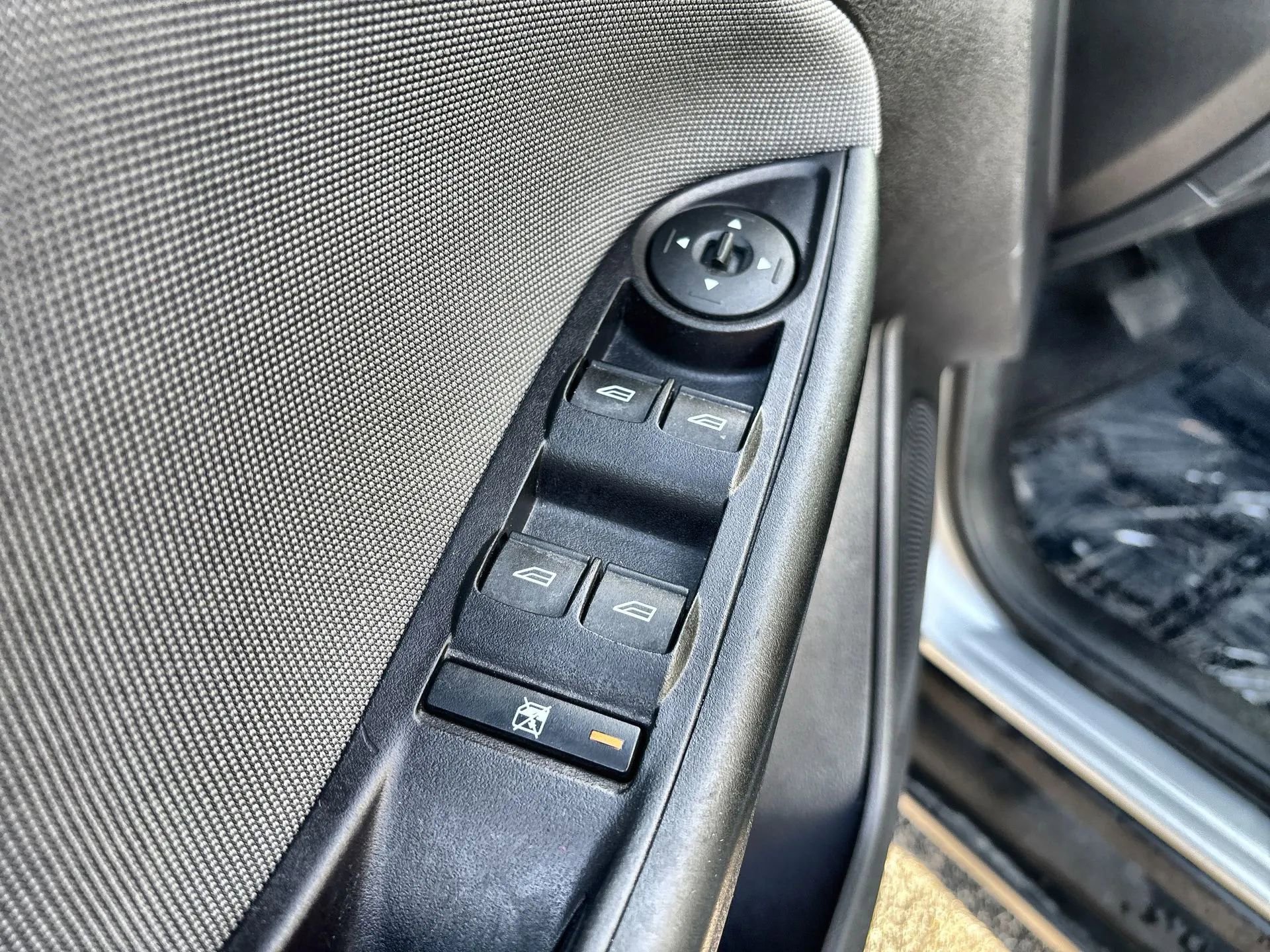 Used 2014 Ford Focus SE w/ SE Winter Package image 15