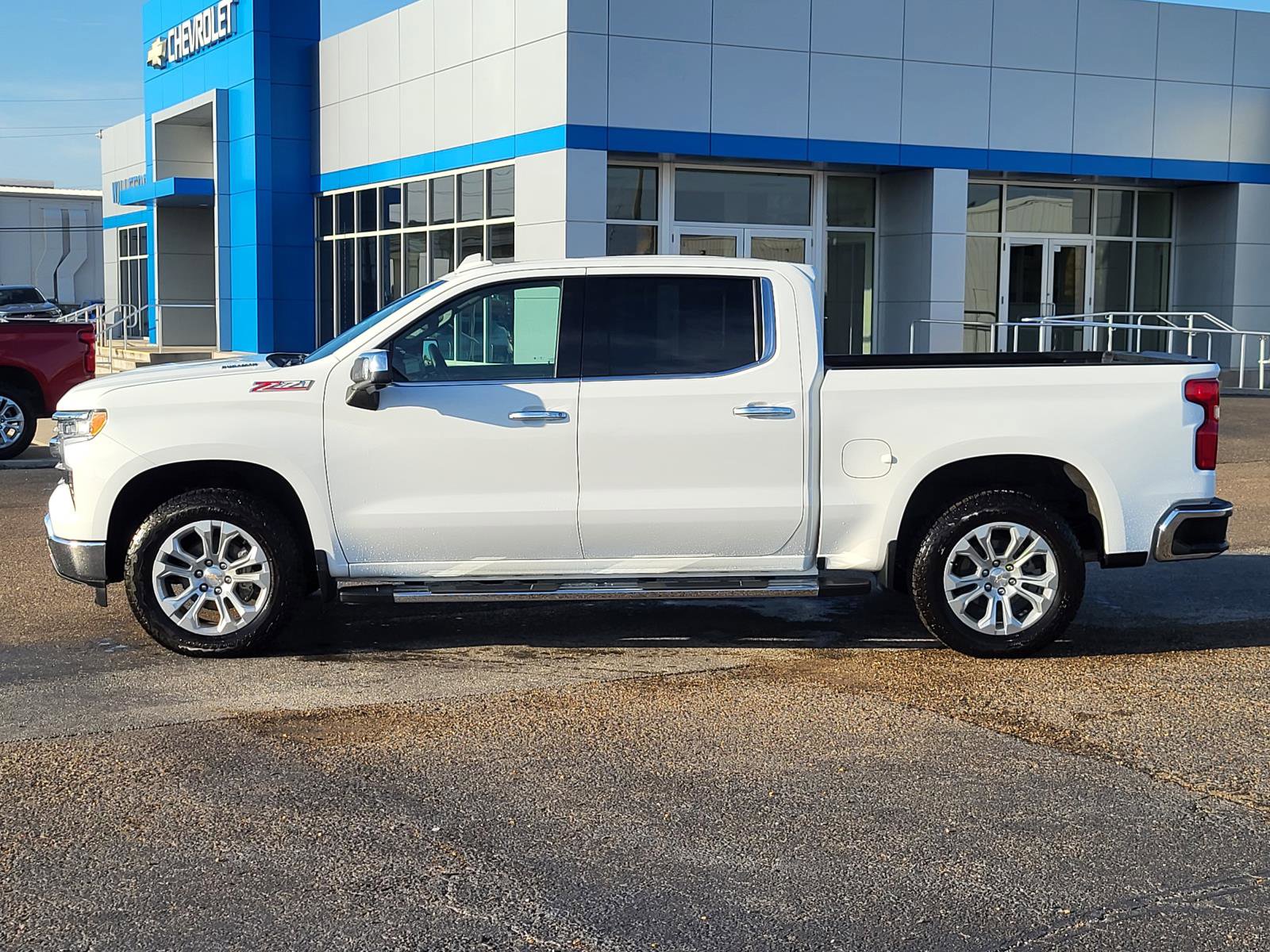 Used 2024 Chevrolet Silverado 1500 LTZ w/ Technology Package image 2