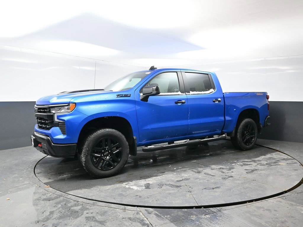 Used 2025 Chevrolet Silverado 1500 LT Trail Boss w/ LPO, Dark Essentials Package image 10