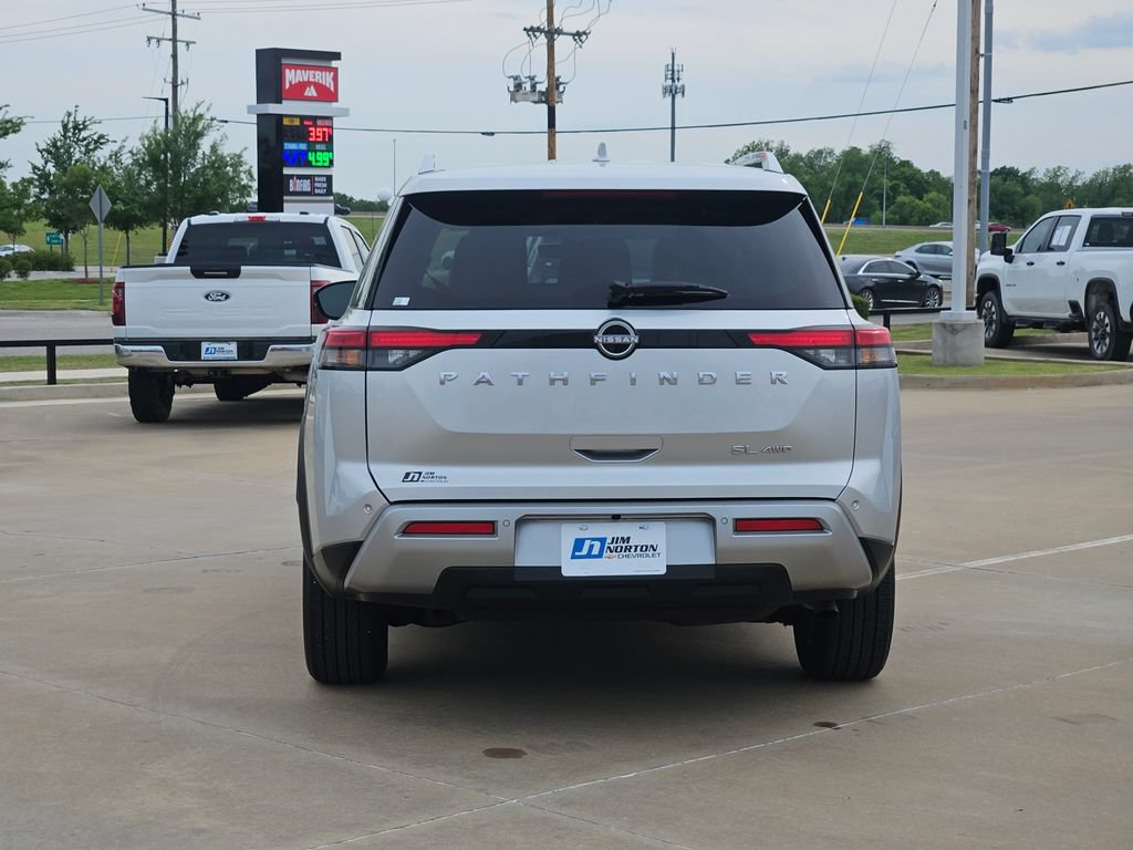 Used 2025 Nissan Pathfinder SL AWD/4WD image 7