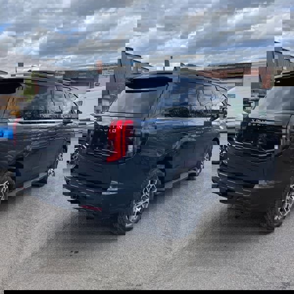 Used 2025 Ford Expedition Active AWD/4WD image 32