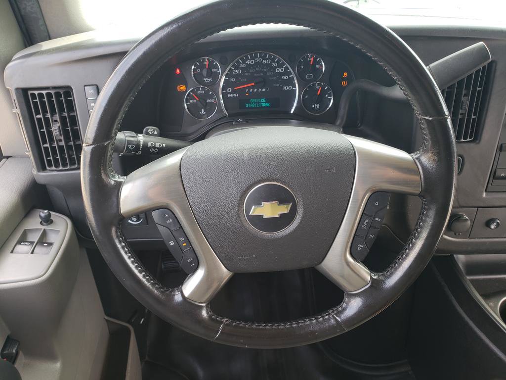 Used 2017 Chevrolet Express 2500 image 3