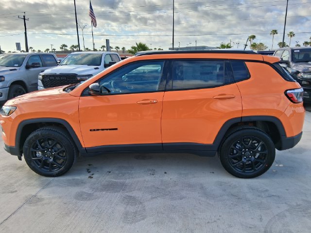 New 2026 Jeep Compass Latitude AWD/4WD image 4
